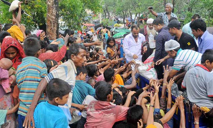 “কেউ কেউ  মহৎপ্রাণ হয়ে নিরবে নিভৃতে মানবিক সেবা করে যাচ্ছে”