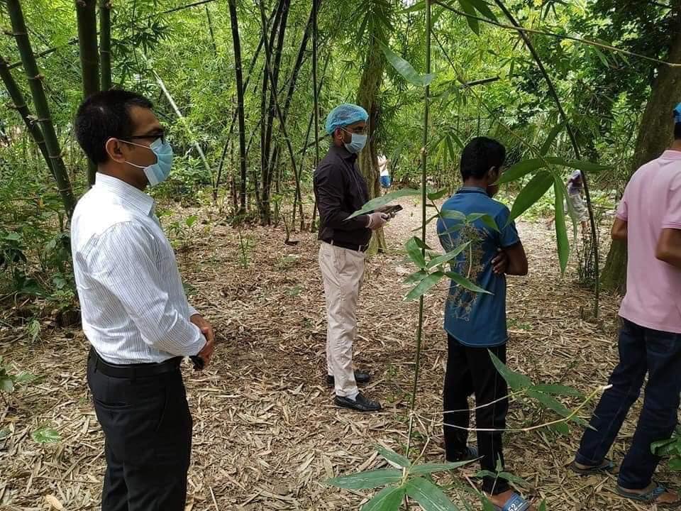 ক‌রোনায় কি নির্মমতা এবার বাঁশঝাড়ে সন্তানকে ফেলে দিল বাবা-মা