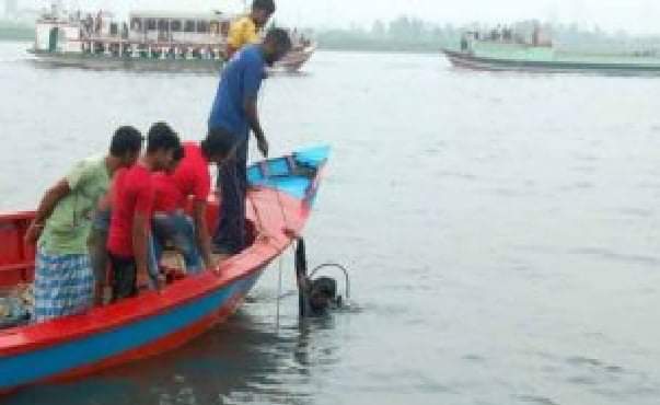 মুলাদীতে লঞ্চের ধাক্কায় নিখোঁজ শ্রমিকের লাশ উদ্ধার