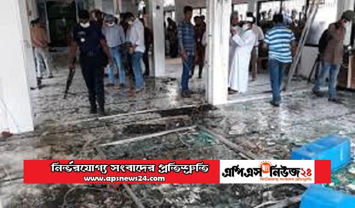 মসজিদে বিস্ফোরণ: ৫০ লাখ টাকা করে ক্ষতিপূরণ চেয়ে রিট