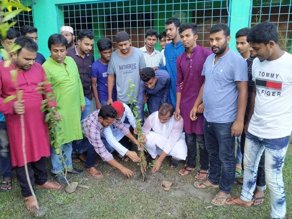 পটুয়াখালী জেলা ছাত্রলীগ নেতার    প্রধানমন্ত্রীর ৭৪তম জন্মদিন পালন