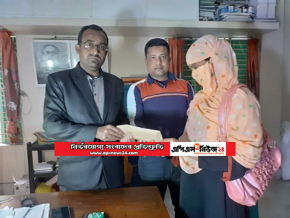 কলারোয়ায় আশা এনজিও’র চিকিৎসা ভাতা প্রদান