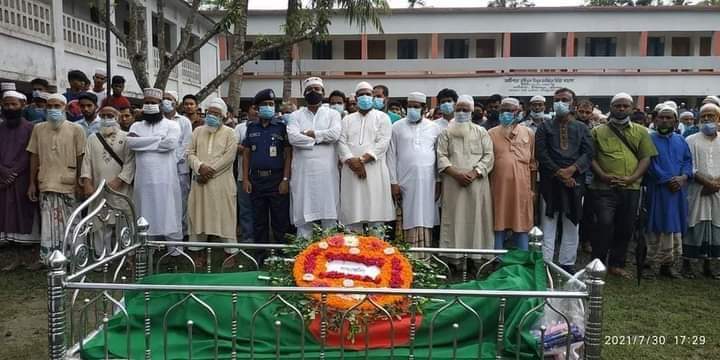 উজিরপুরে মুক্তিযোদ্ধা দেলোয়ার তালুকদারকে রাষ্ট্রীয় মর্যাদায় দাফন