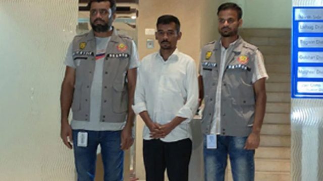 মিল্টন সমাদ্দারের বিরুদ্ধে বিভিন্ন অভিযোগে তিন মামলা, রিমান্ডে চাই ডিবি